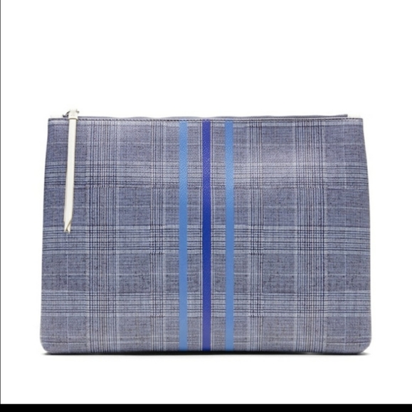 Banana Republic Handbags - Banana Republic clutch bag